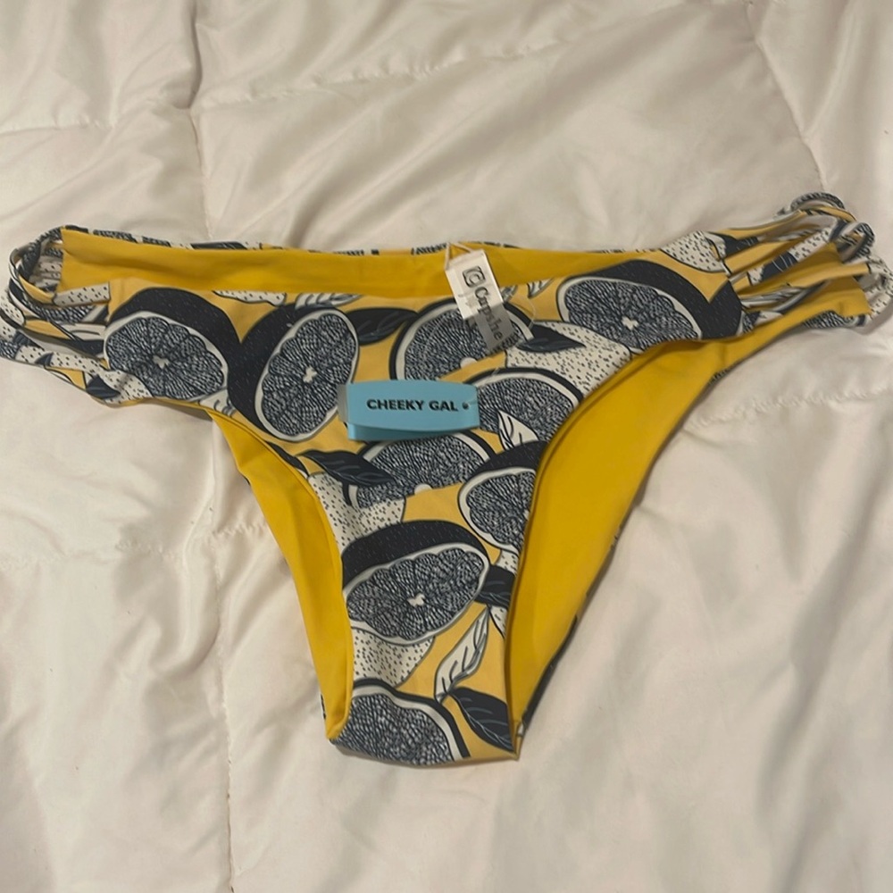 Lot of 3 Bikini Bottoms*Mix & Match New with Tags*Womens size Large - Picture 2 of 7